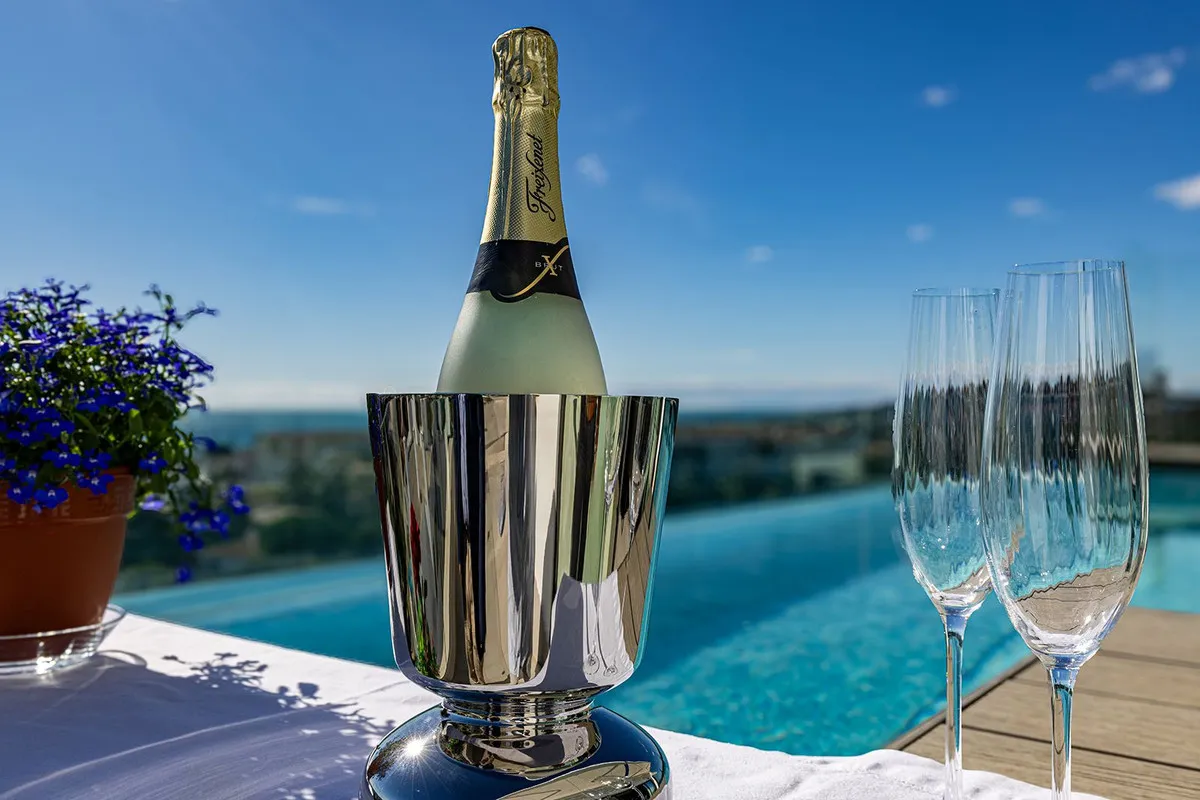 e127a37b-5a86-4912-b2df-255fd17ef00f