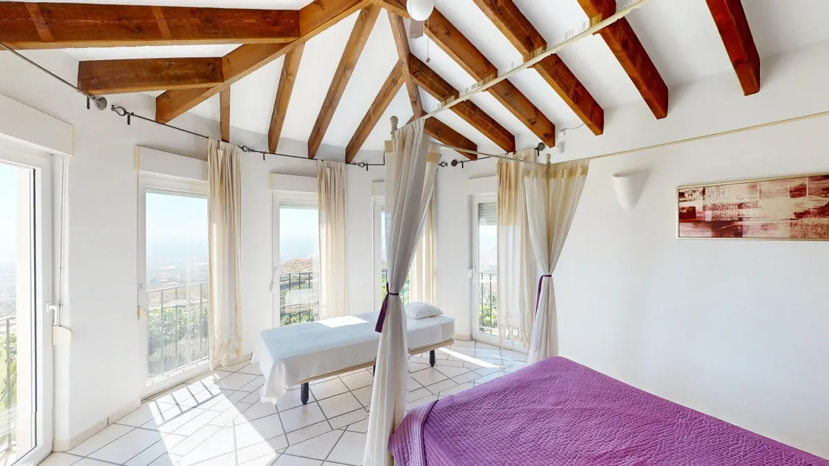 04f00963-cd09-462d-9785-a0ecd681d92e