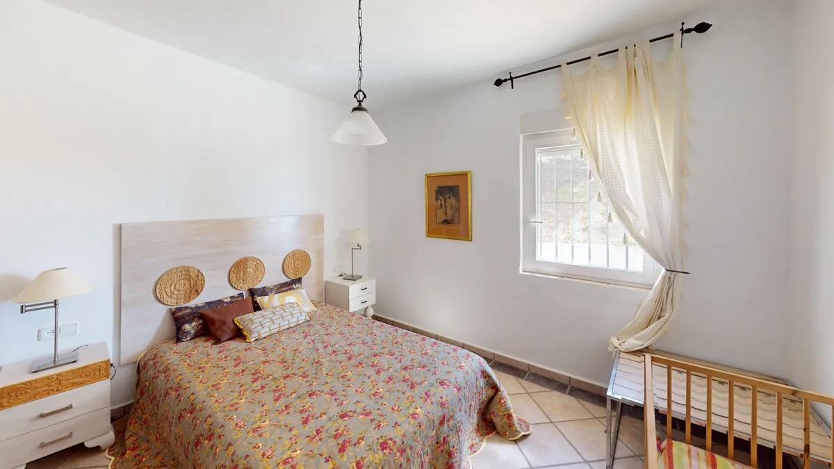 77bb4f7d-f75e-4236-9d9e-dc04f7d12270