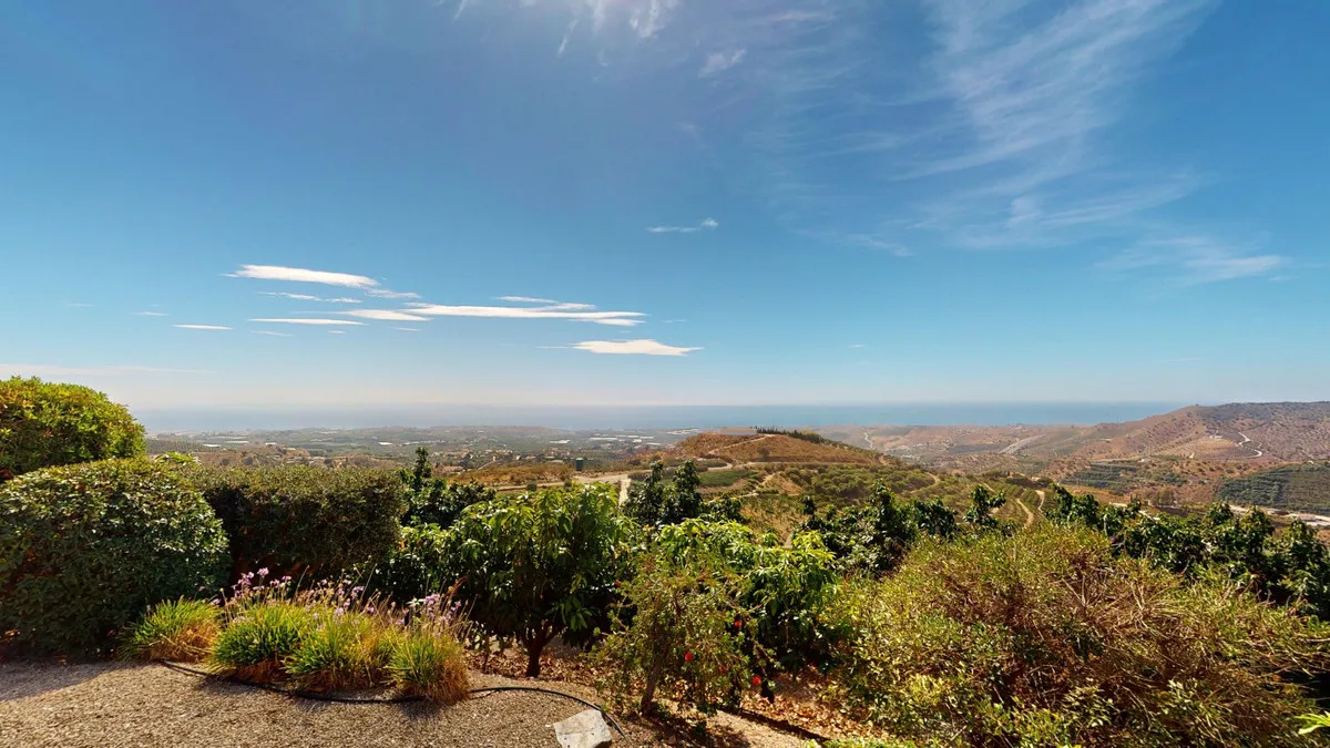 93caab28-9a61-4c27-bd83-97b67da5ec18