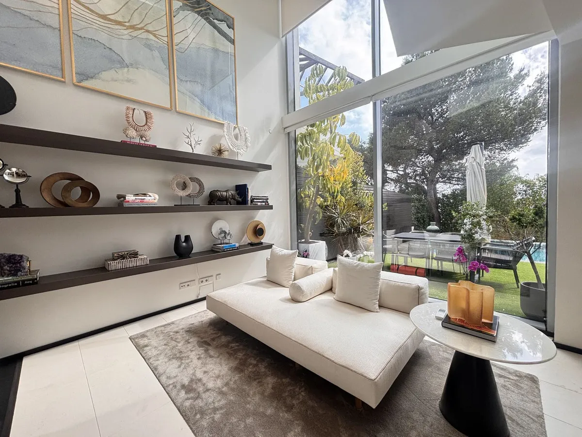 2585182f-149d-467c-9973-5e5cf77106eb