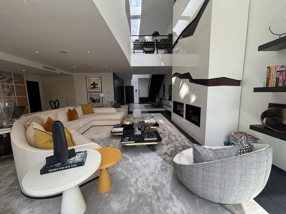 26d6782d-66f1-4b85-abf3-087df5afa4dc