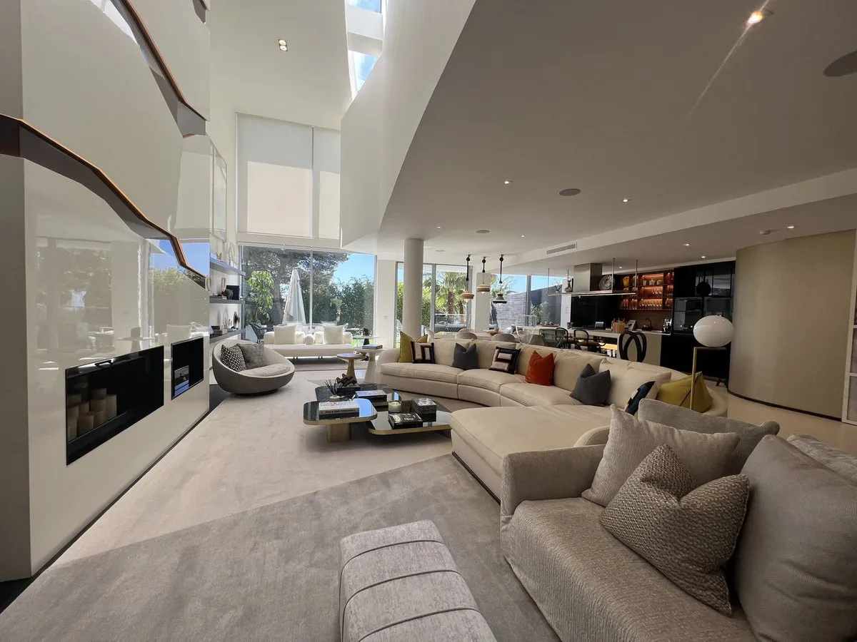 71b0fe95-5ff1-49cd-9c4a-c092e861b48d