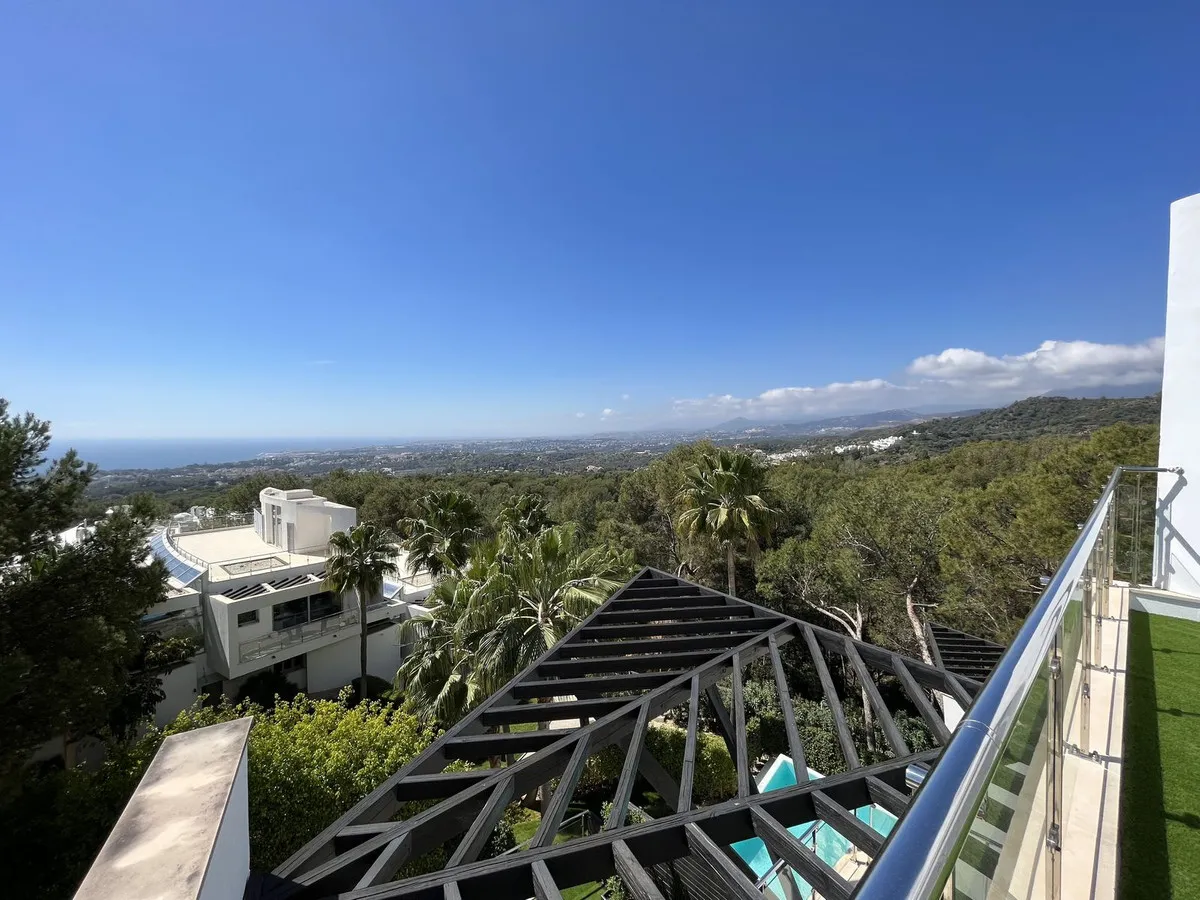 a4a0165f-1c39-45e4-9da3-6034b461b8e8