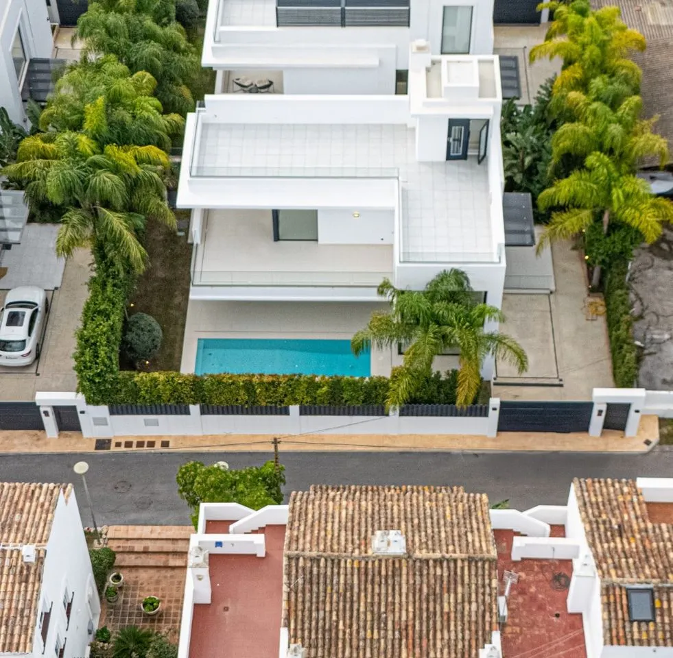 1b4adf1c-8273-4e73-8d38-6ef44e922ed7