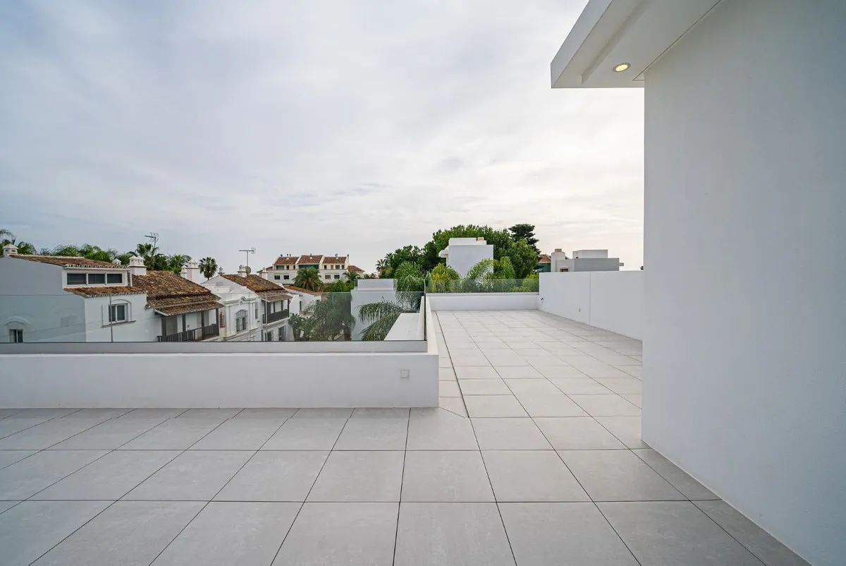 dcef5f28-e188-42a8-8098-54dfc000acdd