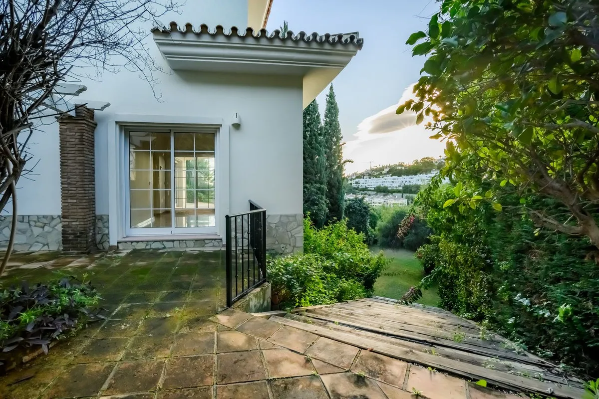 65e3cbc7-1edb-457d-8430-f7a30027a415