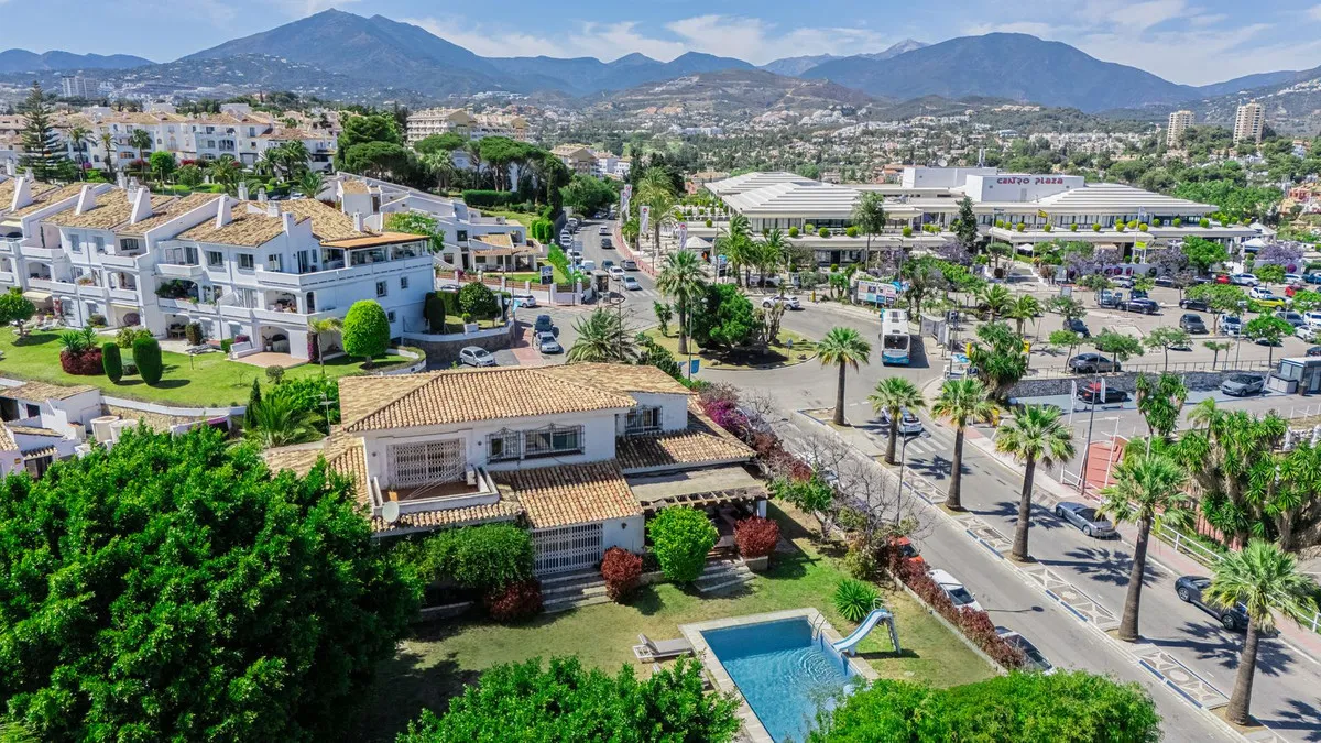 Luxury Villa in Prime Nueva Andalucía Location