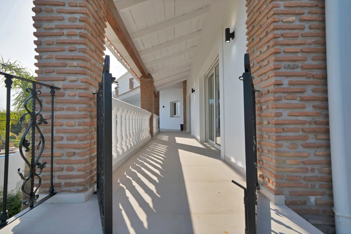 1e4c36f5-61fd-45e8-be51-854fc7ad52a3