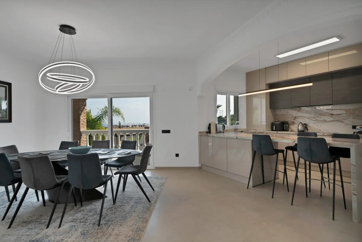 54a9a534-f910-4f32-a727-41ac9362611d