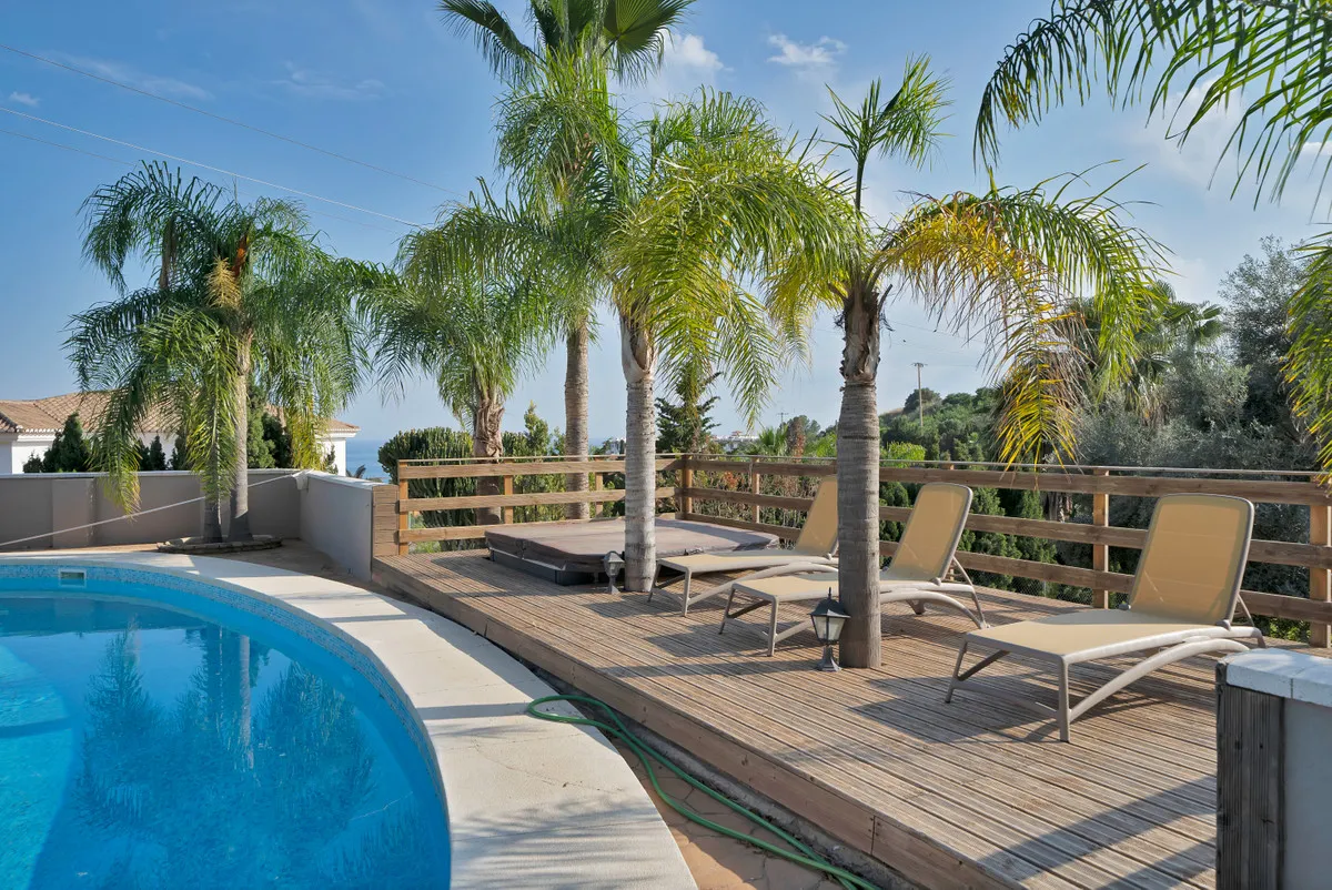 c01ed117-69a9-4bec-9418-e7e4e5ea1692