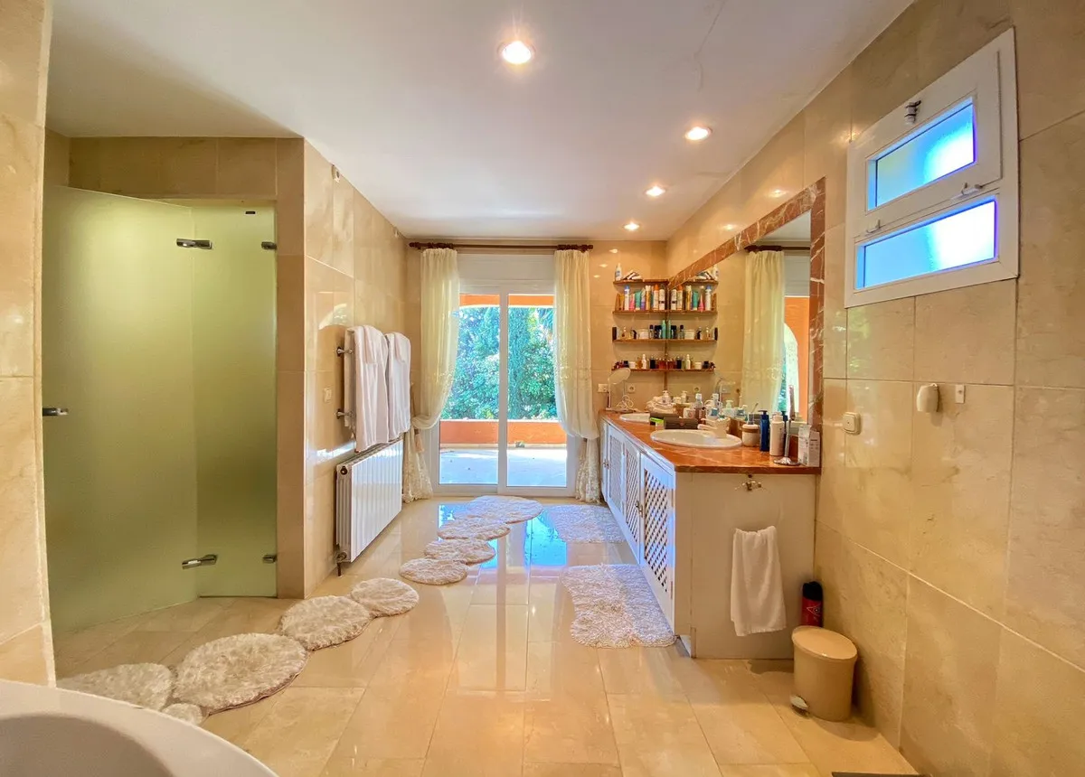 27716f27-0e7d-42eb-b310-ebca5cd1ef71