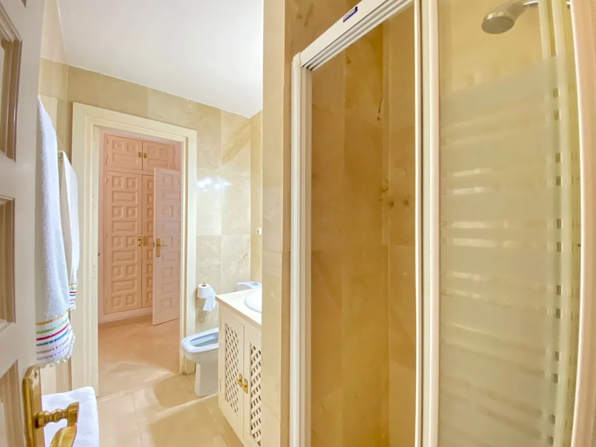 c2db8fd3-388c-4421-bbd1-202dcd646d7b