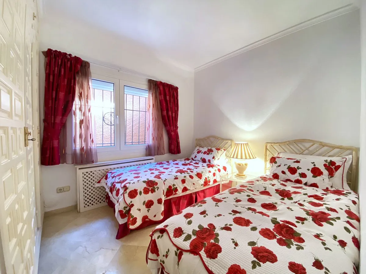 fff1bfb8-78a7-45cb-8c40-3d714376f4b2