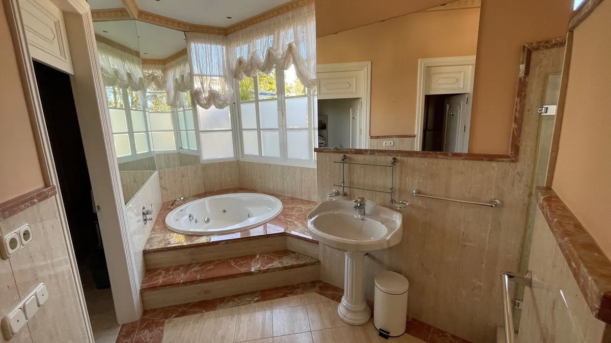 1c4af320-cb65-420f-b984-e7bdac396d08