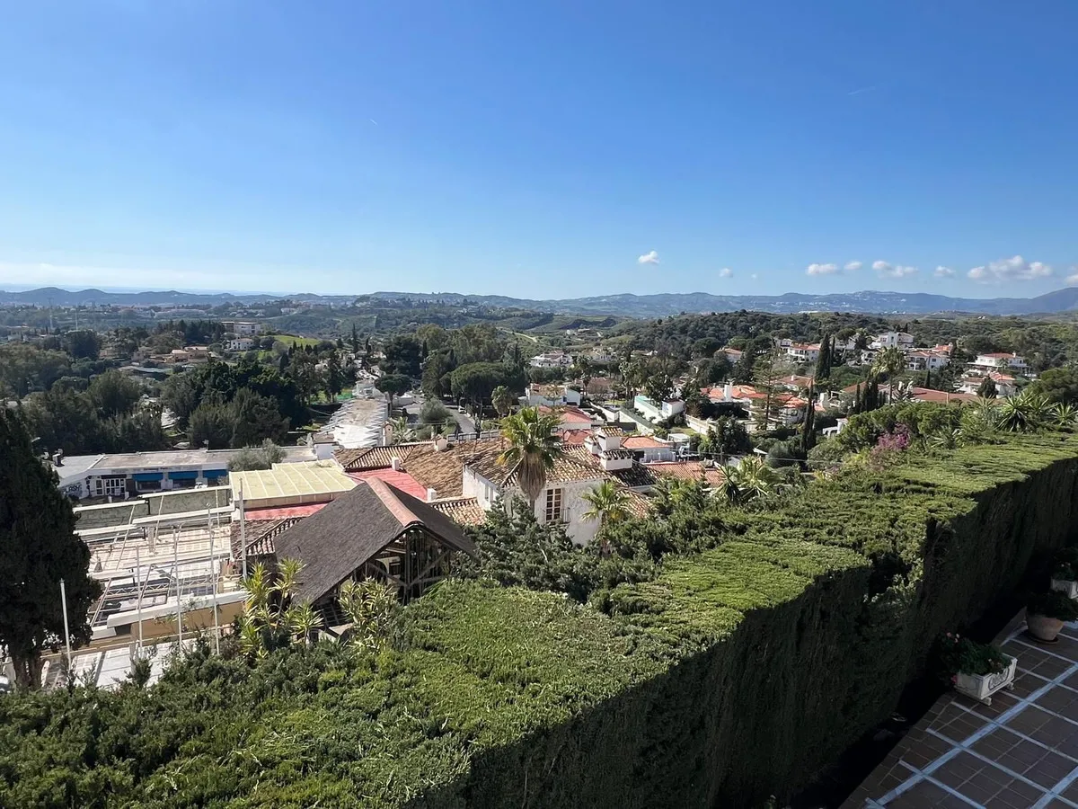 1d548ba2-3863-44cb-8f60-a10dd1cd03ee