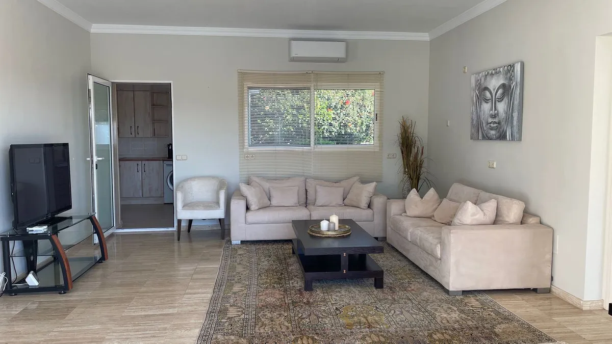 86c7e808-0c09-4a61-a3a4-a14ff7599bc7