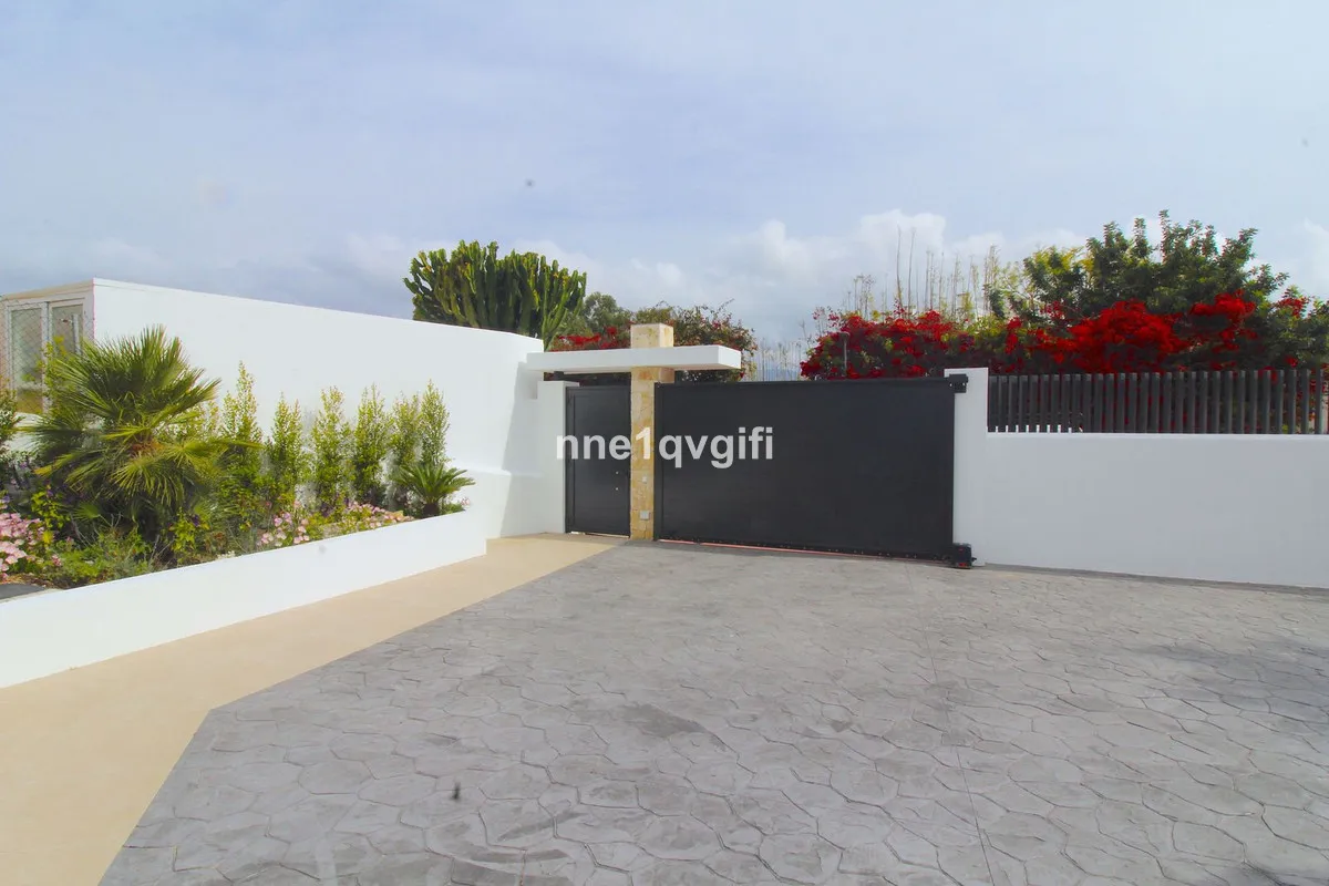 3c6ed1f5-99ee-48ca-8efc-bcf739ec766f