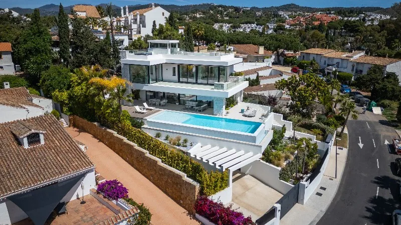 ee13207c-91c0-4db5-b921-568de1363500