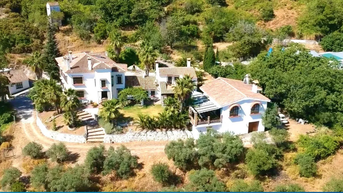 4fbcd126-14f6-491d-93b9-3037192e8914