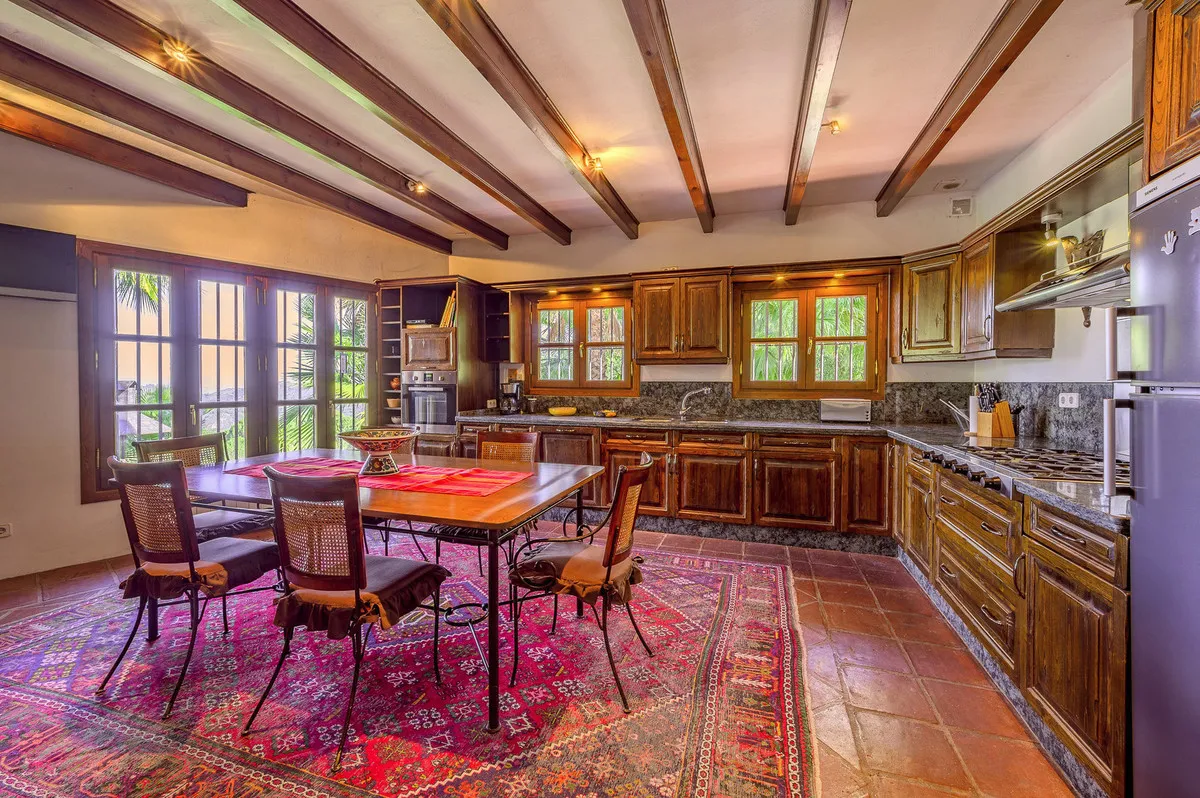 7835d561-ba6d-48d2-9f86-9cf67a57cec6