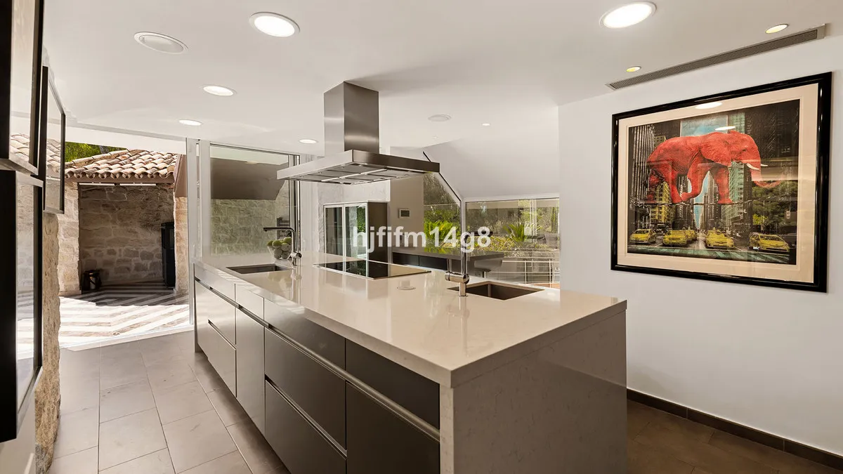 b5ba3bad-95d7-4f59-88d1-4060415a1d31