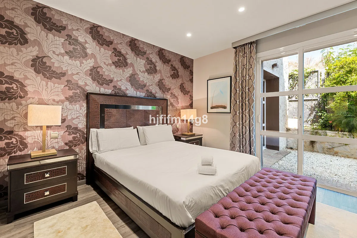 dc93e9af-c729-4352-b68c-8d62e054387f