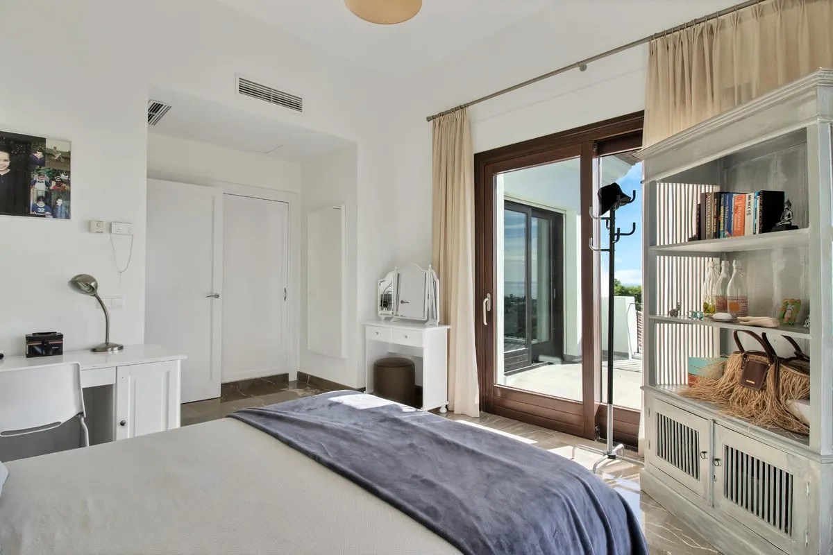 01604b76-2c3c-488f-b774-7aa4117661e0