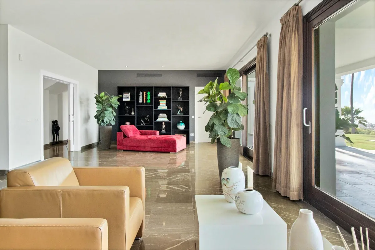 383b3be5-77c2-4fdf-9ddd-c831e04b0e89