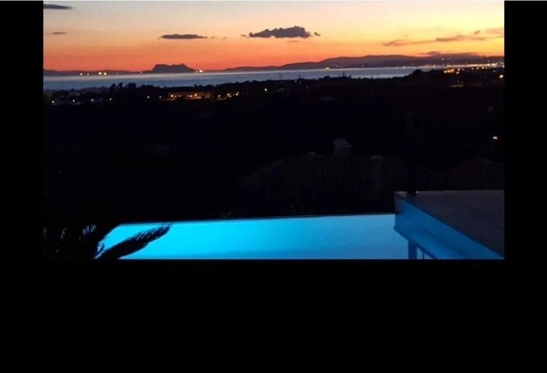 99b46006-fd21-40f9-86d7-e31ea199b7ad