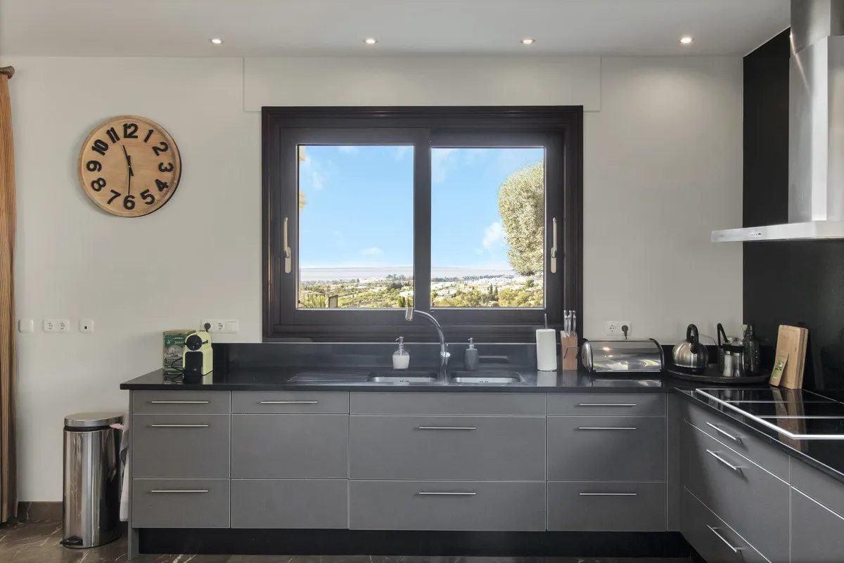 b2decef5-90ea-40bf-8e9c-da409f741d31