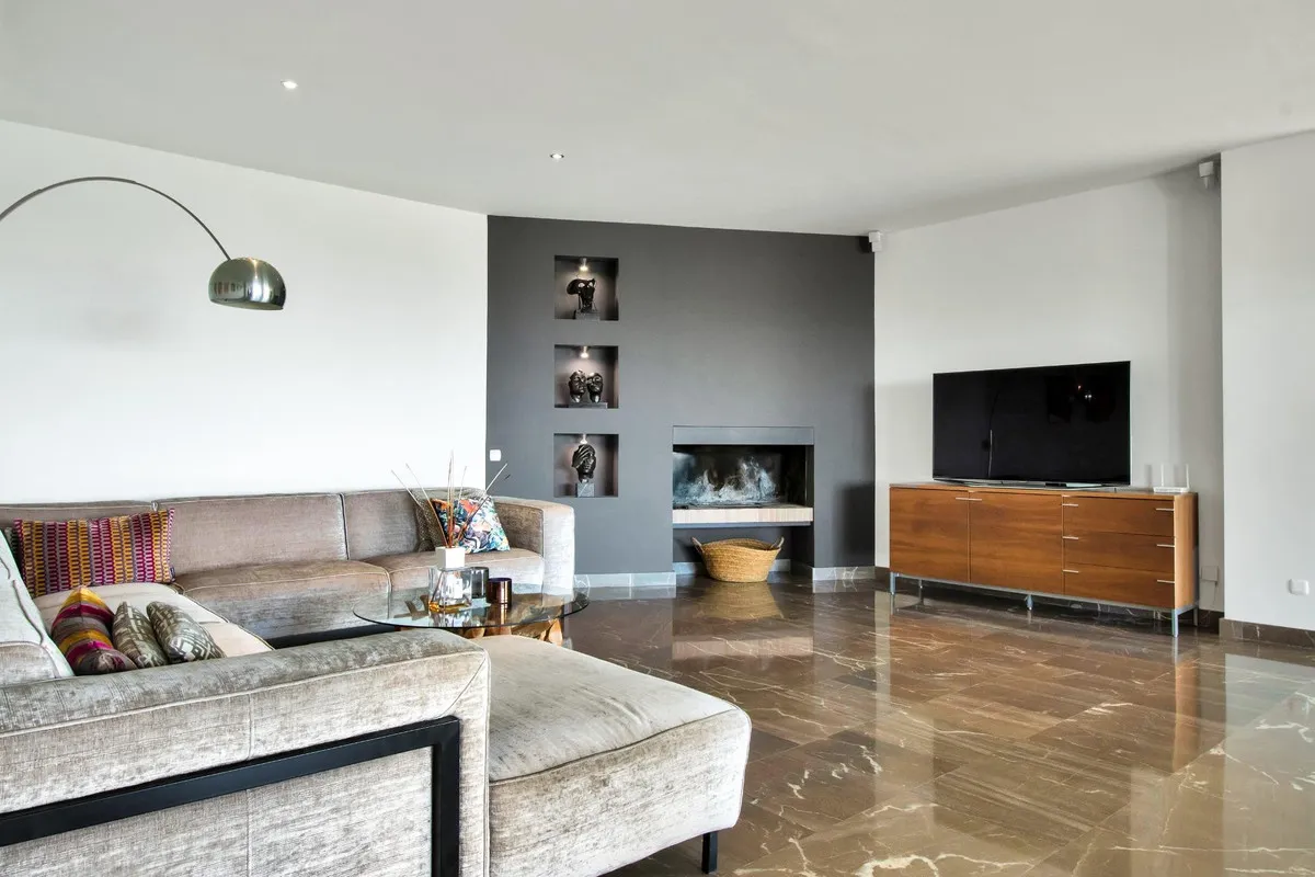 b65ebff4-7aeb-44f2-8f79-8ca436abafc7