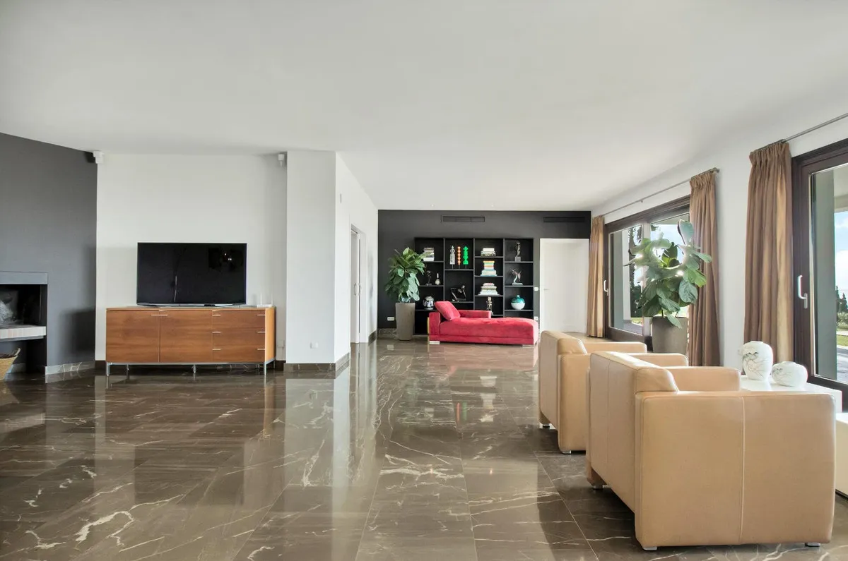 d82ca690-c4b0-43cb-9af8-43d578d8f5a2