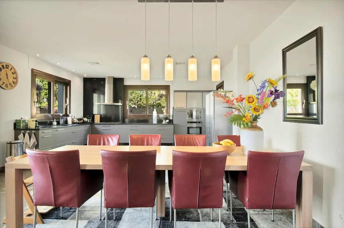 e647f878-7b01-4ab5-8022-a725c99e2ad8