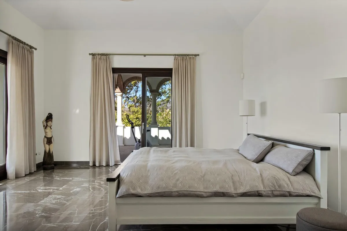 f17f4b9b-9467-4005-aa79-33dc584b24ba