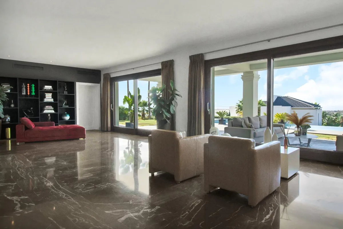 f32103b9-e56c-4bde-842e-e5bc37dfa07b