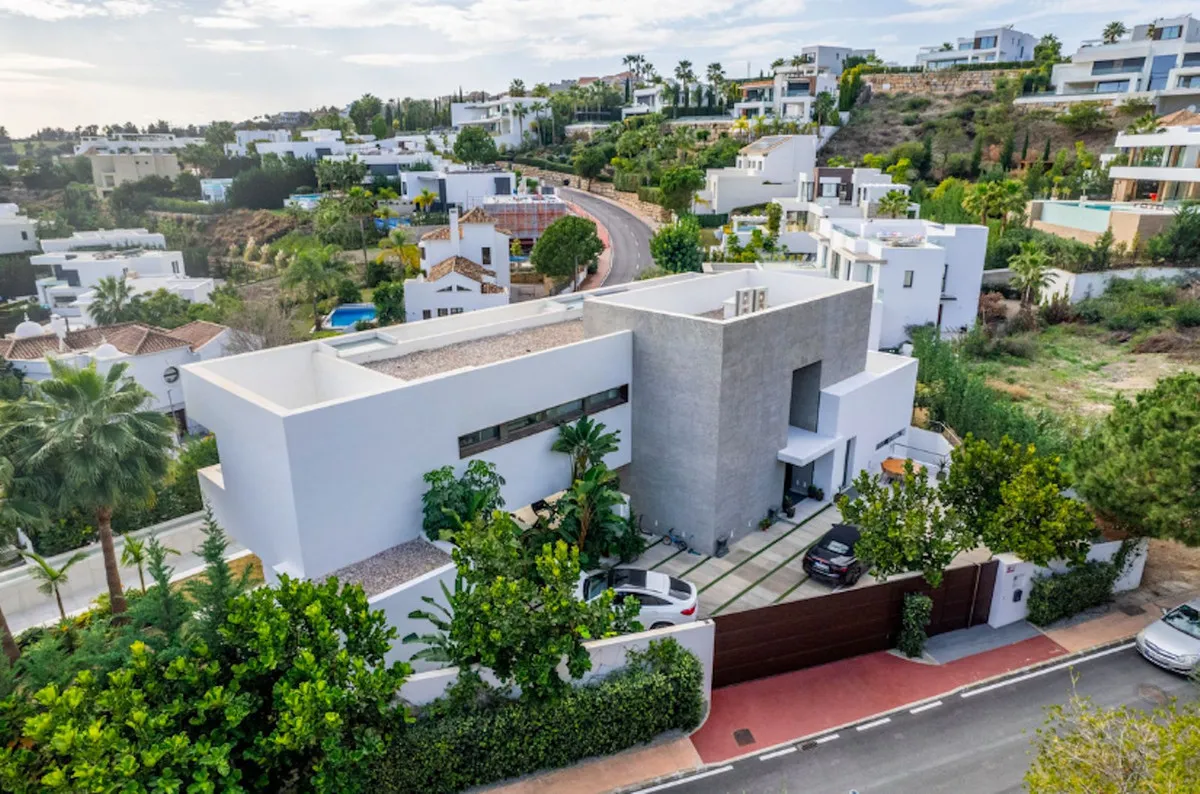 29cce9fd-76cc-4e03-8179-eef1cb95c085