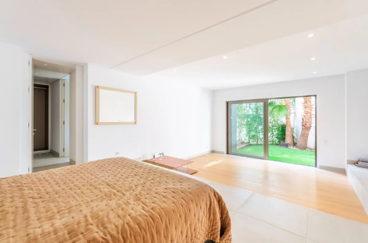 33e3a49b-0e04-4d87-9b23-7620c02fe973