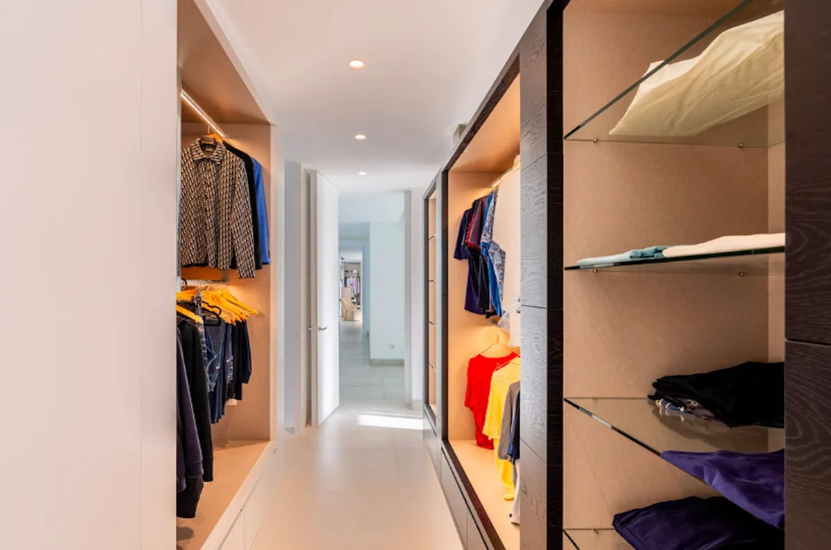 8bad2723-77e7-43cd-82ca-28711631475c