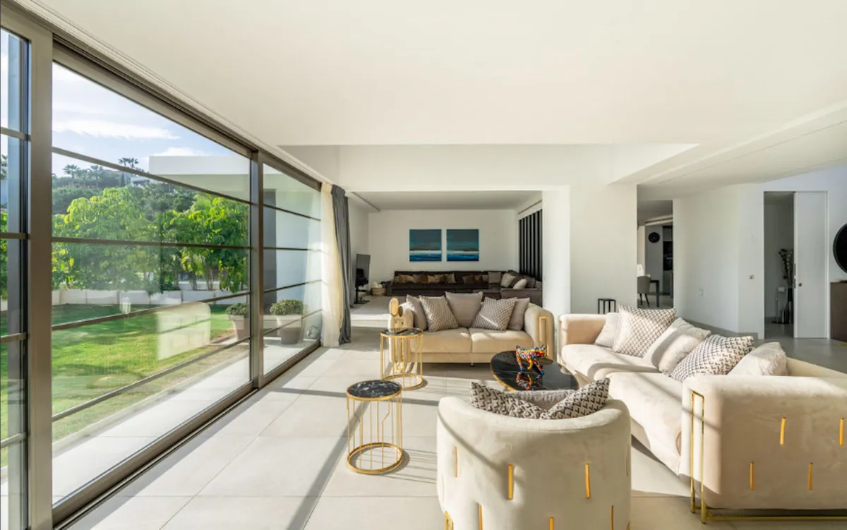 984f8d1d-035b-428b-8429-6c188e4307e5