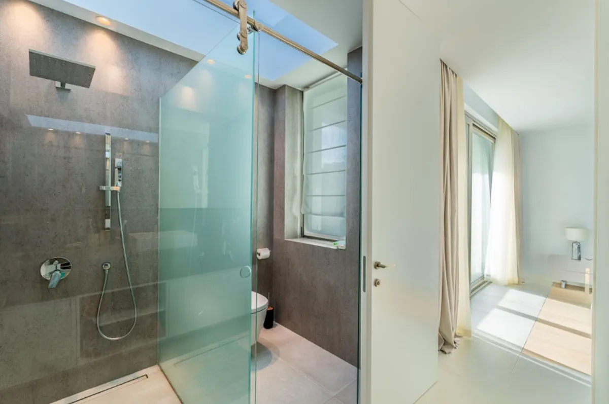 af353592-5cc9-4c7a-bffb-5b08d8370480