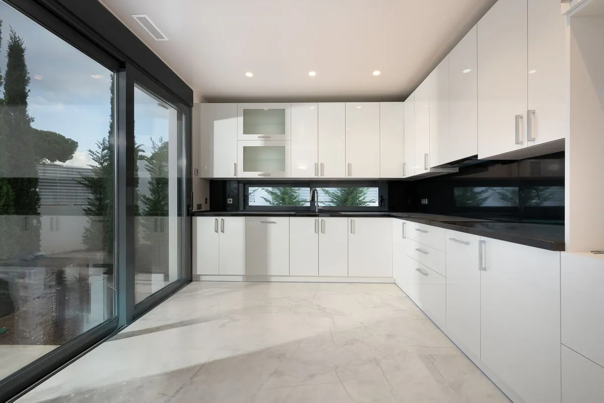 0b95c818-5f2e-4ac3-a4ab-ac4708310c0d