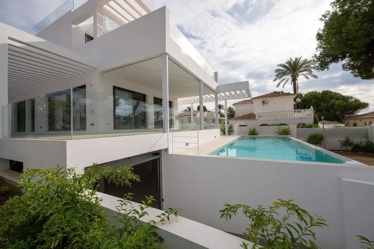 19d31574-e4e5-43e0-a04b-15e83eb78ba9