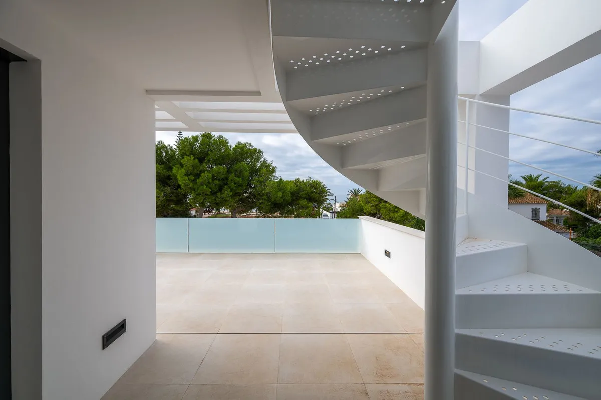 cbb360c0-0001-4a15-8205-68276f0bf24d