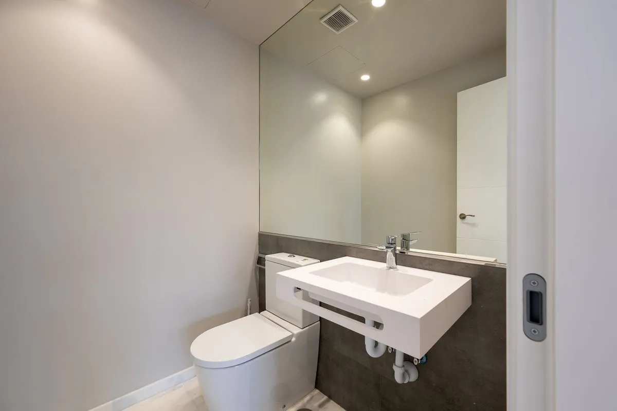 eddfc933-d512-4866-8a44-0ec0565c5e6f