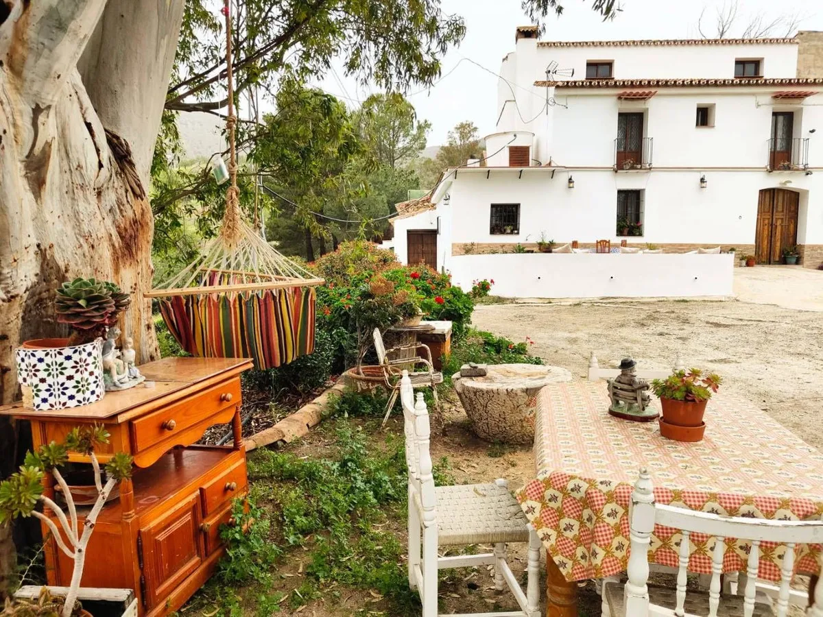 6ec98b65-7560-4559-992c-ca5acd0a0a5a