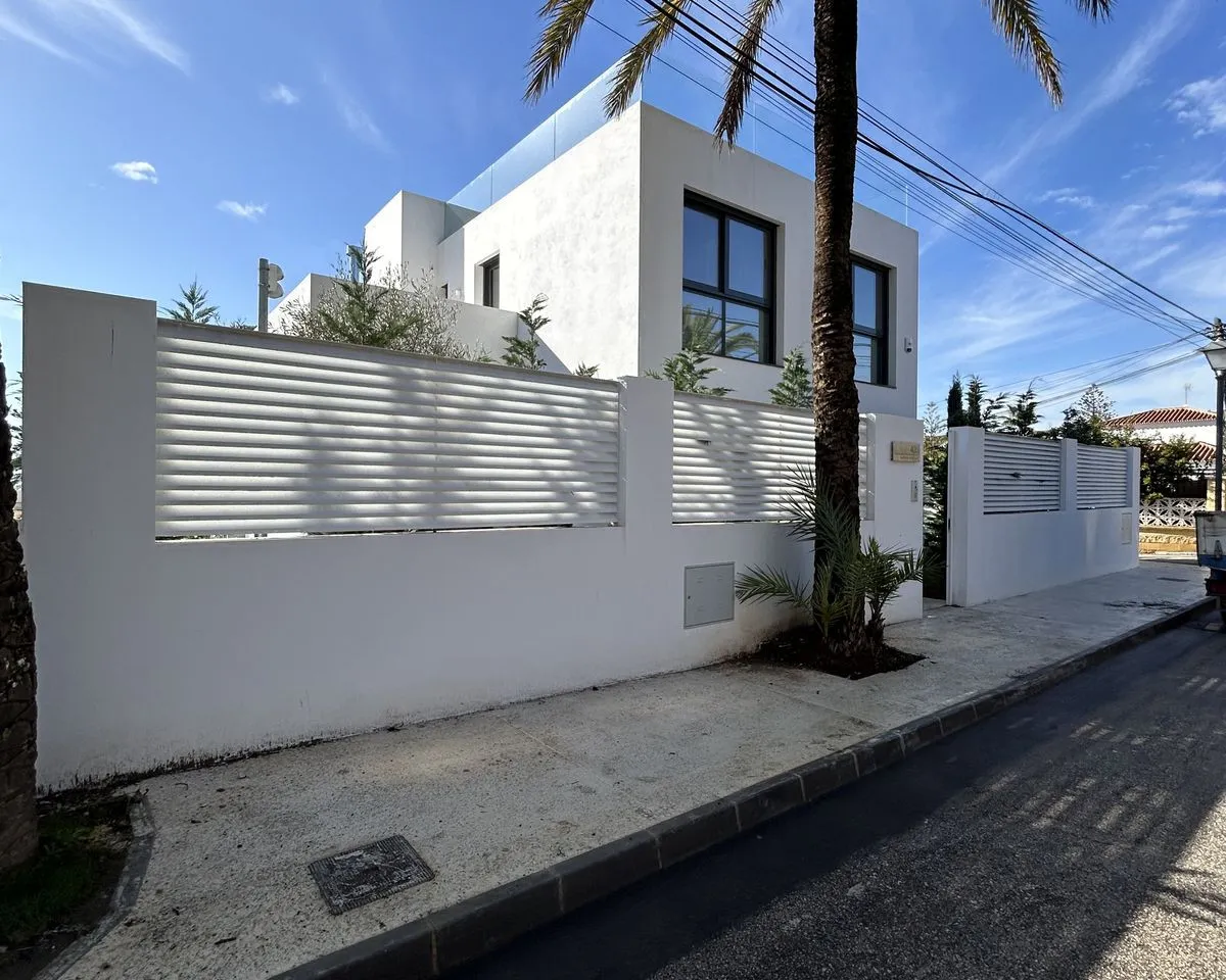 2e387176-27a4-4f8f-ac7e-e4a4d78b2561