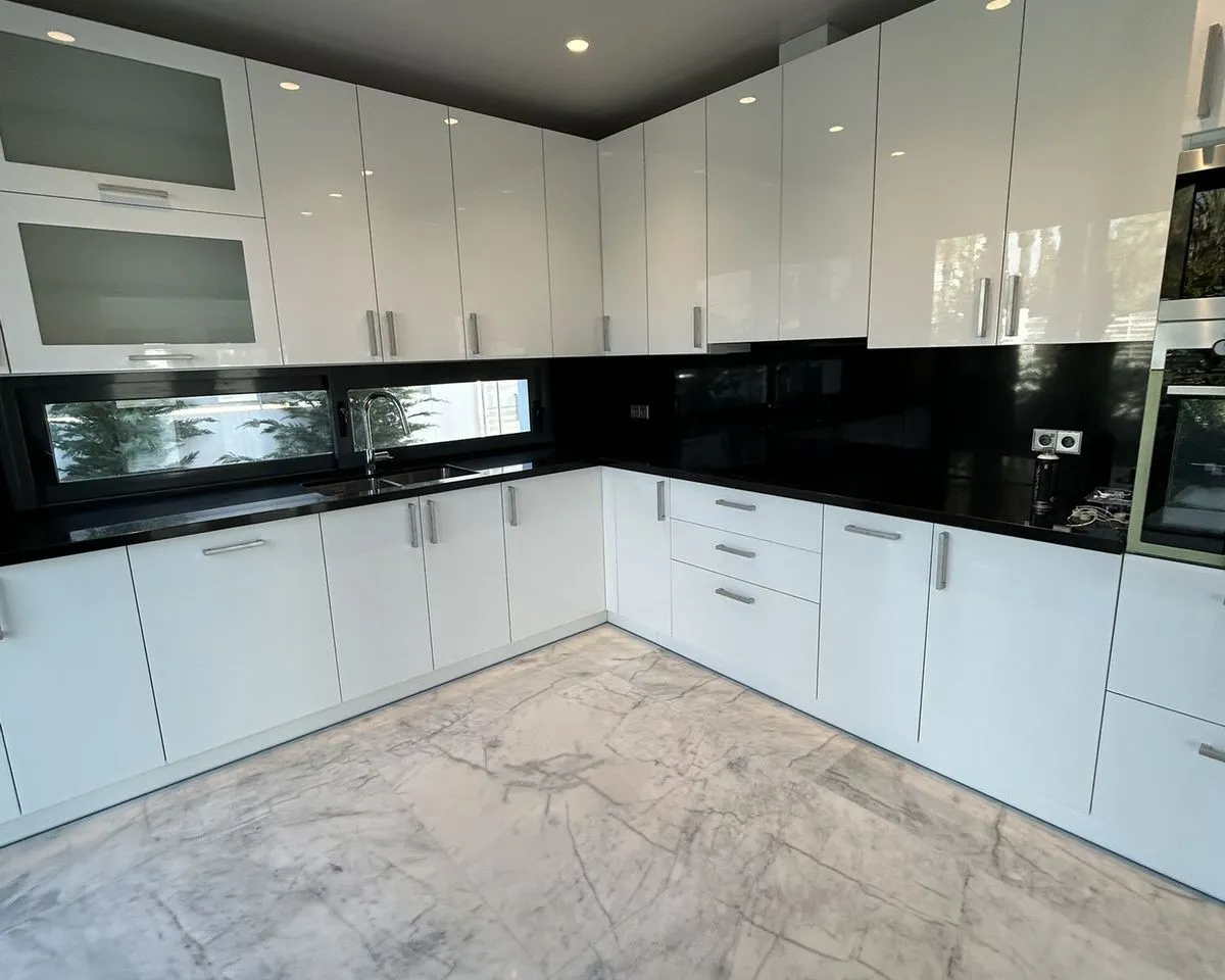 ceb8b62b-c526-4fe4-90a0-12176dd04e66