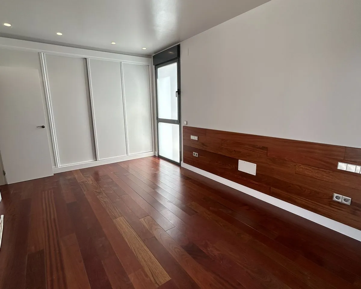 f04d6533-cbb7-4289-ad83-134ce79ff7a2