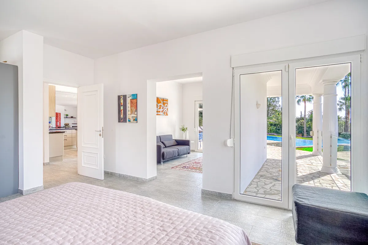 58e34184-5a26-4ae2-b252-780dcc91c699